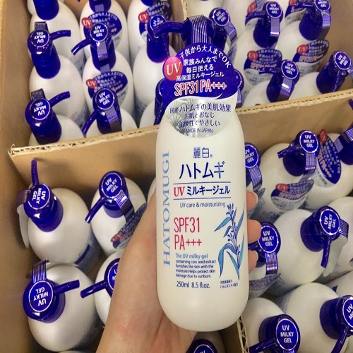Sữa dưỡng thể chống nắng Hatomugi SPF31 PA+++ Nhật